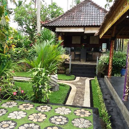 Villa Gede Private Guest House Selemadeg  外观 照片