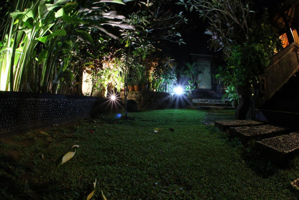 Villa Gede Private Guest House Selemadeg  外观 照片