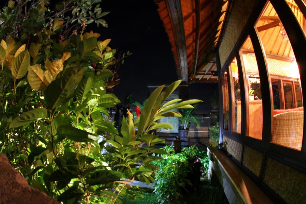 Villa Gede Private Guest House Selemadeg  外观 照片